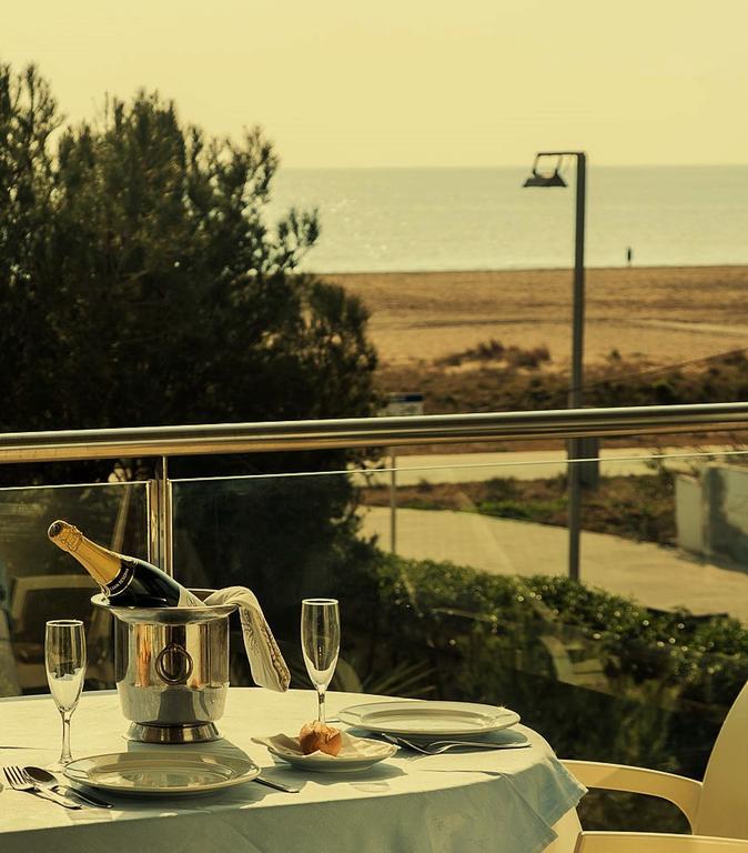 Apartaments Maritim كاستيلديفيلس المظهر الخارجي الصورة
